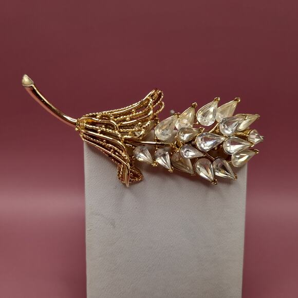 Vintage Coro Clear Rhinestone Floral Brooch, Gold Tone, 3 1/4 Inches - Picture 7 of 12